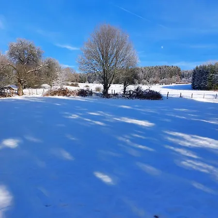 Bed and Breakfast La Cour De Grandmenil