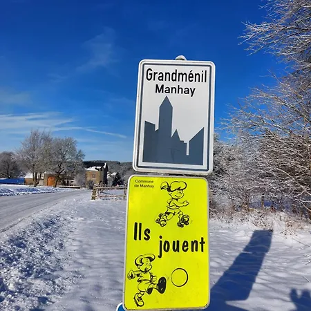 La Cour De Grandmenil לינה וארוחת בוקר מנהיי