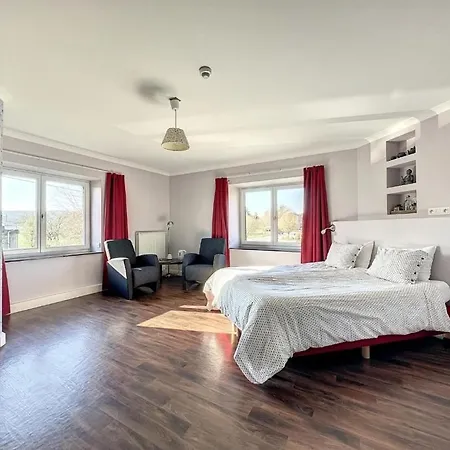 La Cour De Grandmenil Bed and Breakfast