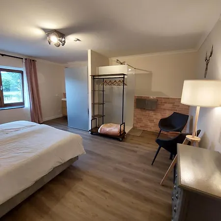 La Cour De Grandmenil Bed and Breakfast