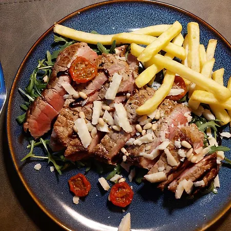 לינה וארוחת בוקר La Cour De Grandmenil